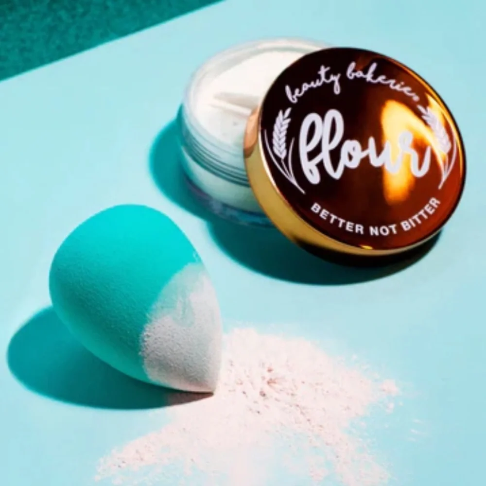 🌿BEAUTY BAKERIE OAT (TRANSLUCENT) FLOUR SETTING POWDER